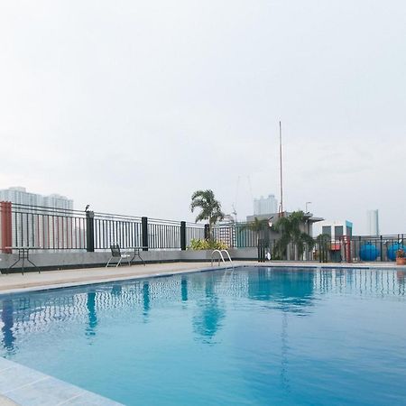 Reddoorz @ Melbourne Suites Makati Makati City Exterior photo